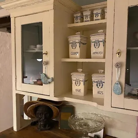 Nyuszifülház Im Weinberg Mit Pool Ferienhaus *