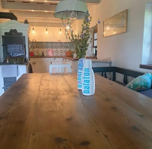 בית נופש Nyuszifuelhaz Im Weinberg Mit Pool