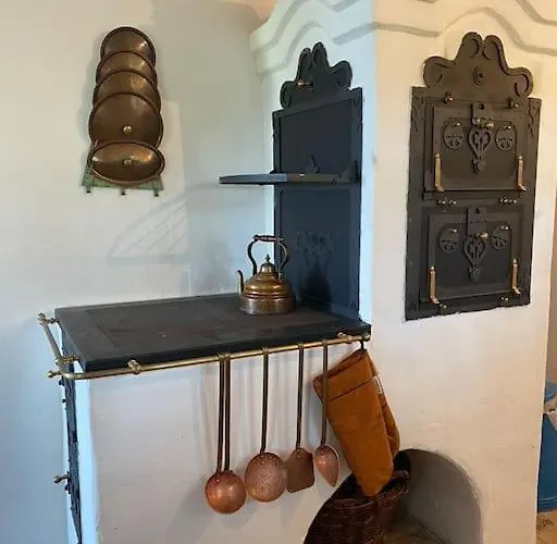 Nyuszifülház Im Weinberg Mit Pool Mencshely