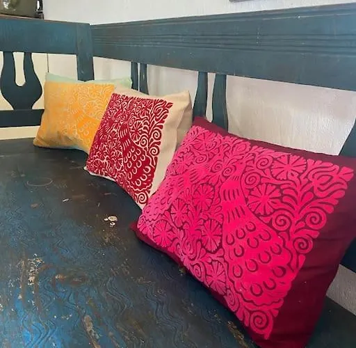 בית נופש Nyuszifuelhaz Im Weinberg Mit Pool Mencshely